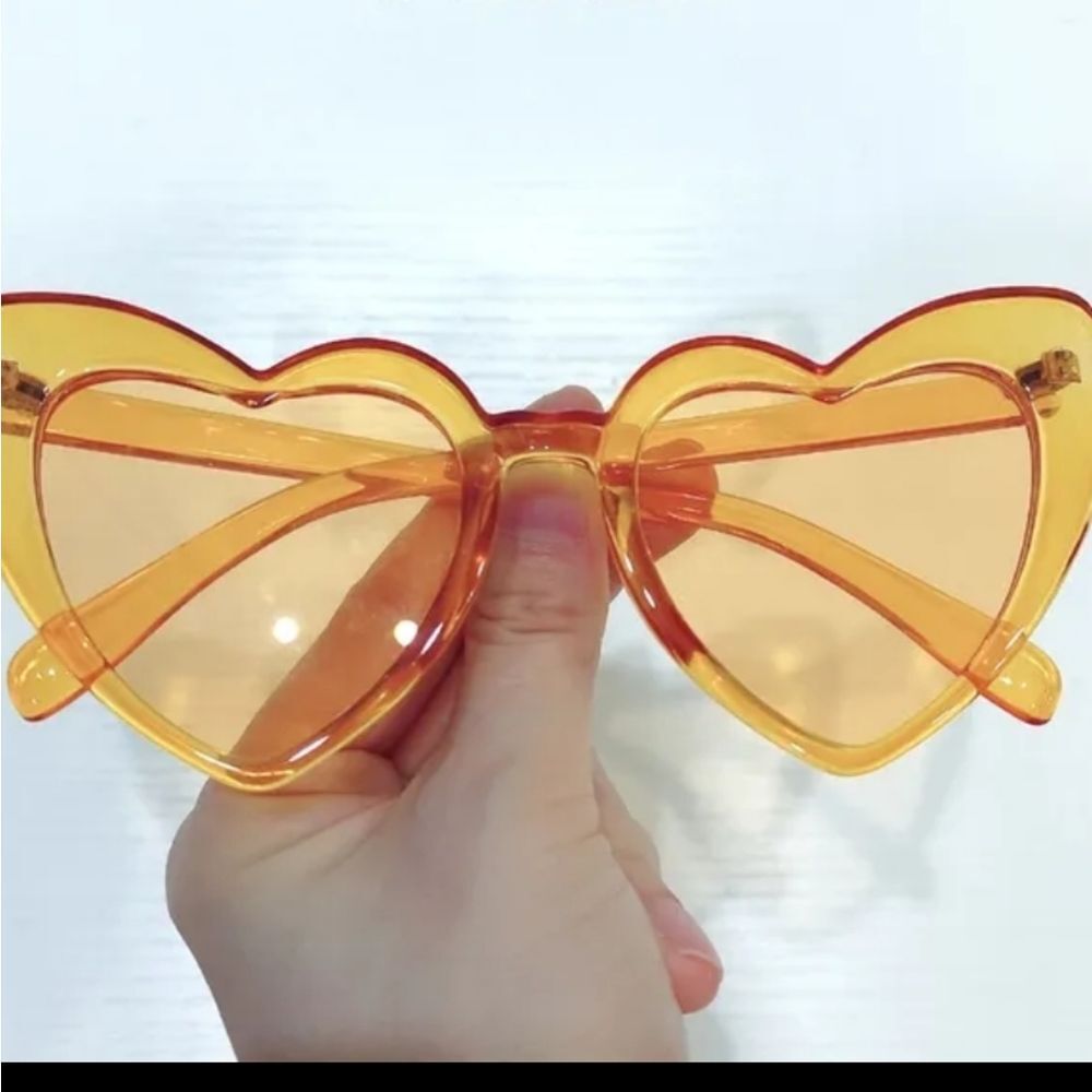 NWOT Heart Shaped Glasses- orange